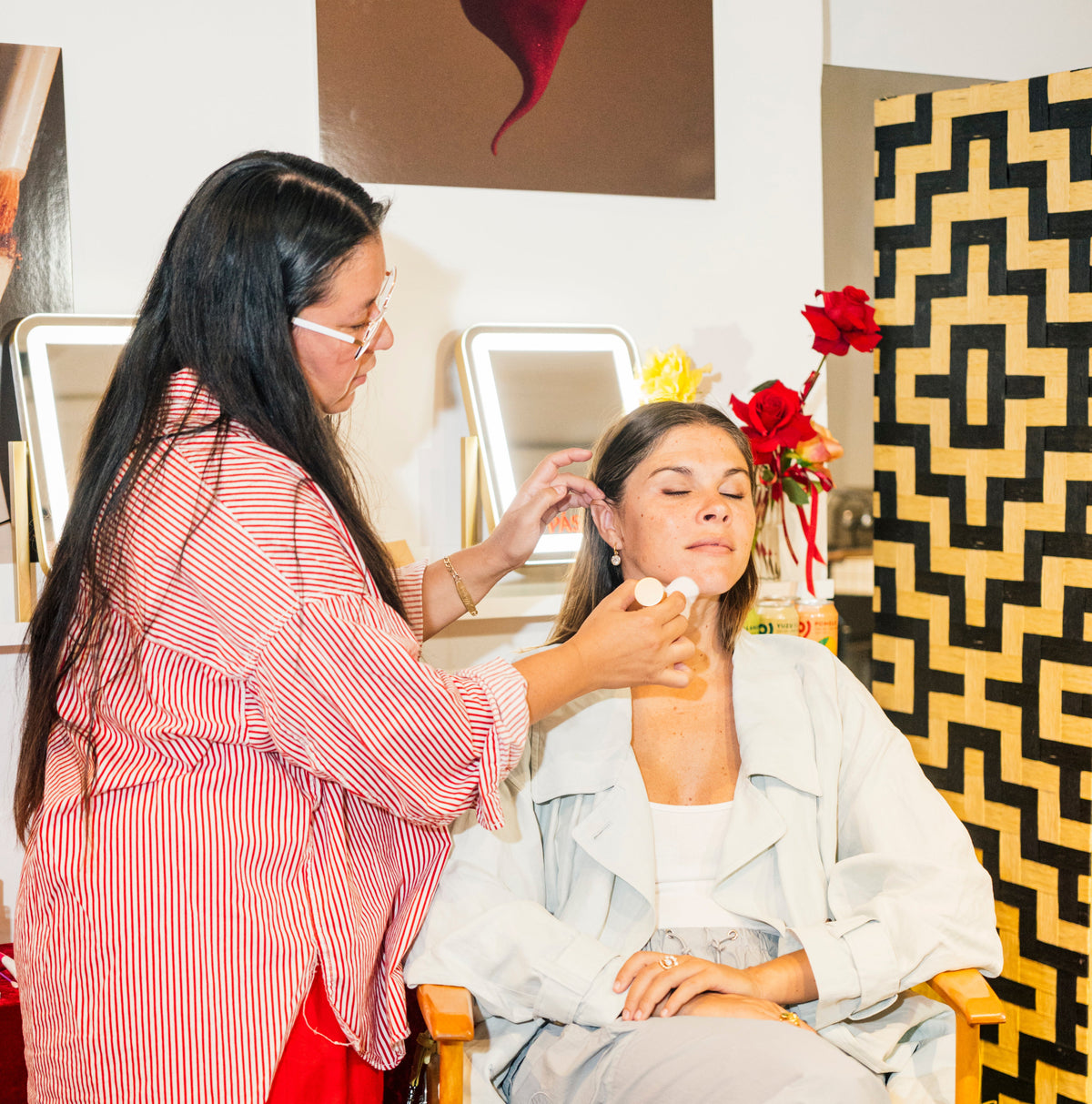 Pásame Pro: Becoming Their Makeup Artist